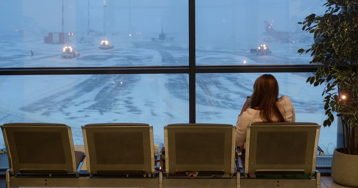 В столичных аэропортах на фоне непогоды задержано или отменено более 20 рейсов