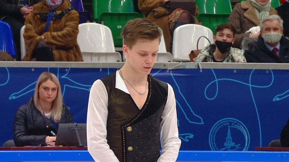Евгений Семененко лидирует по итогам короткой программы в финале Кубка России
