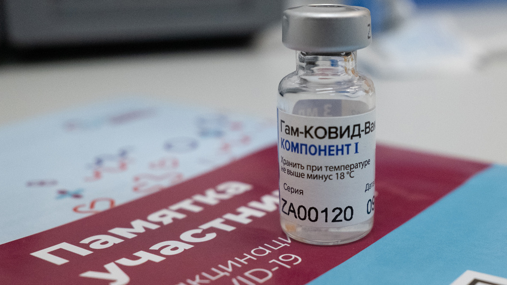 Ряд российских сервисов по заказу такси поддержал обязательную вакцинацию