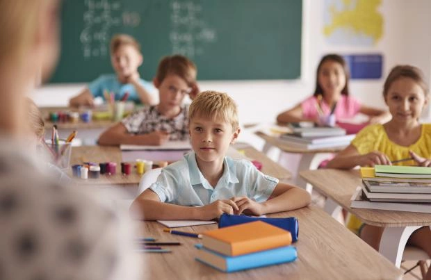 Минздрав России не увидел необходимости для перевода школьников на дистанционное обучение