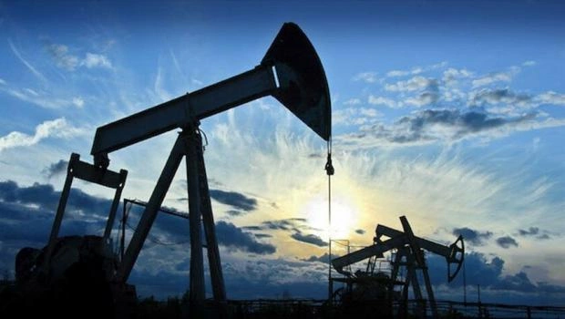 Страны ОПЕК решили с ноября сократить добычу нефти