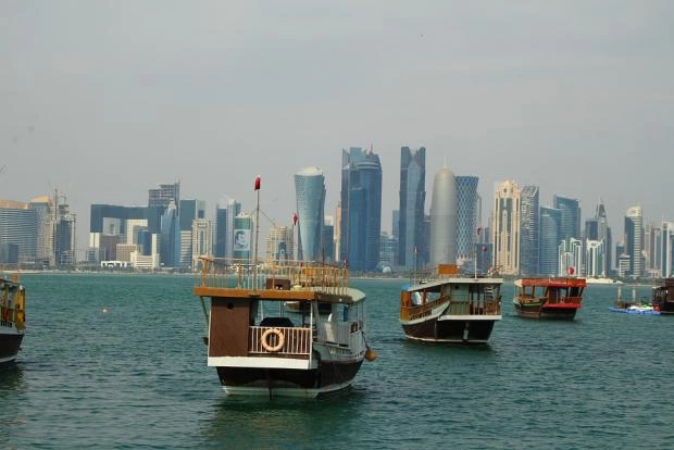 Катар отменил обязательный карантин для невакцинированных от коронавируса туристов