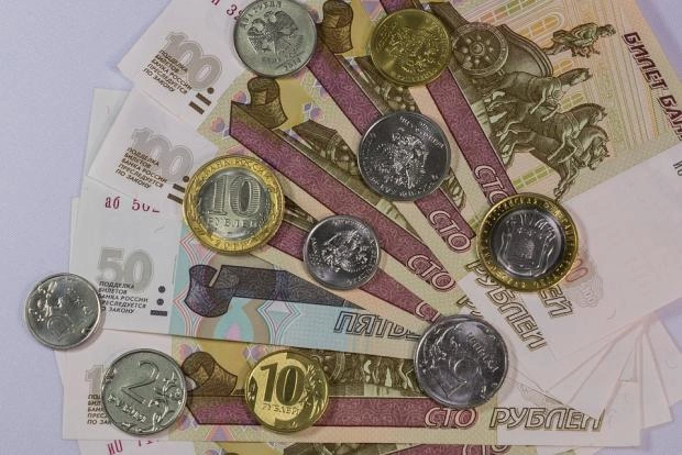 Кабмин выделит 1,7 трлн рублей на универсальное пособие для семей с детьми