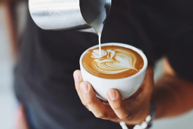 Американские диетологи рассказали, кому категорически нельзя пить кофе.