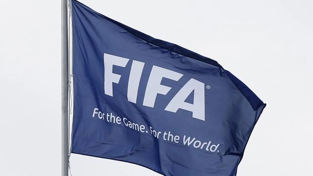 ФИФА разрешила легионерам в России приостановить контракты на год