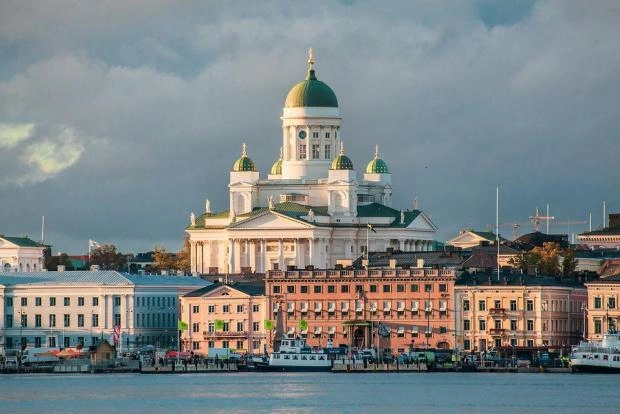 Власти Финляндии не планируют прекращать выдачу виз российским туристам
