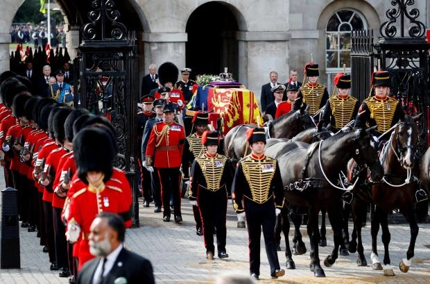 Британцы раскритиковали слишком большие траты на похороны Елизаветы II