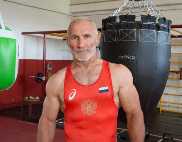 Джефф Монсон сразится с 58-летним силачом из Адыгеи на борцовском шоу в Москве