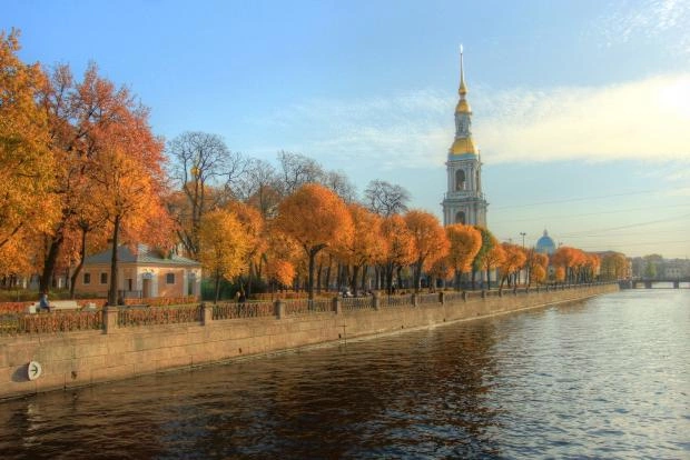  В петербургском Гидрометцентре предупредили о возможном подъеме уровня воды в Неве 