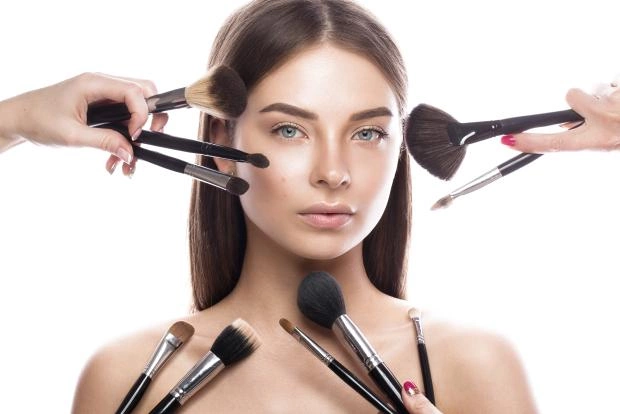 Быстрый макияж: простые шаги, которые помогут создать красивый образ