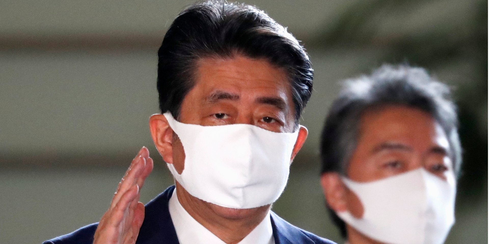 Премьер-министр Японии планирует уйти в отставку