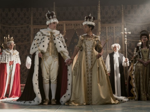 Netflix опубликовал новые фото и трейлер сериала Королева Шарлотта: История Бриджертонов